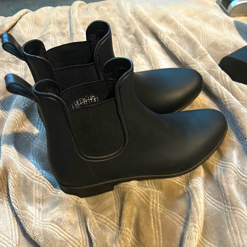 Storm by Cougar Black Booties